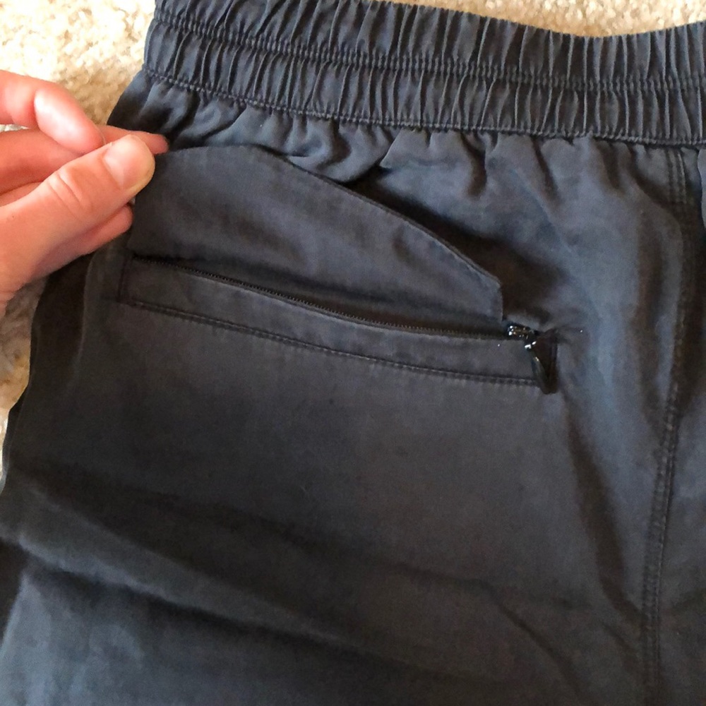 Lululemon &Go Keepsake Short Black Size 4 - image 7